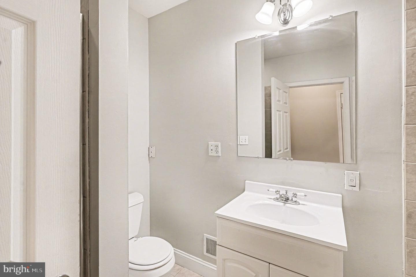 3820 Hudson Street photo 25