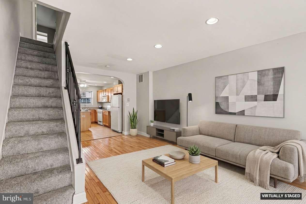 3820 Hudson Street photo 3