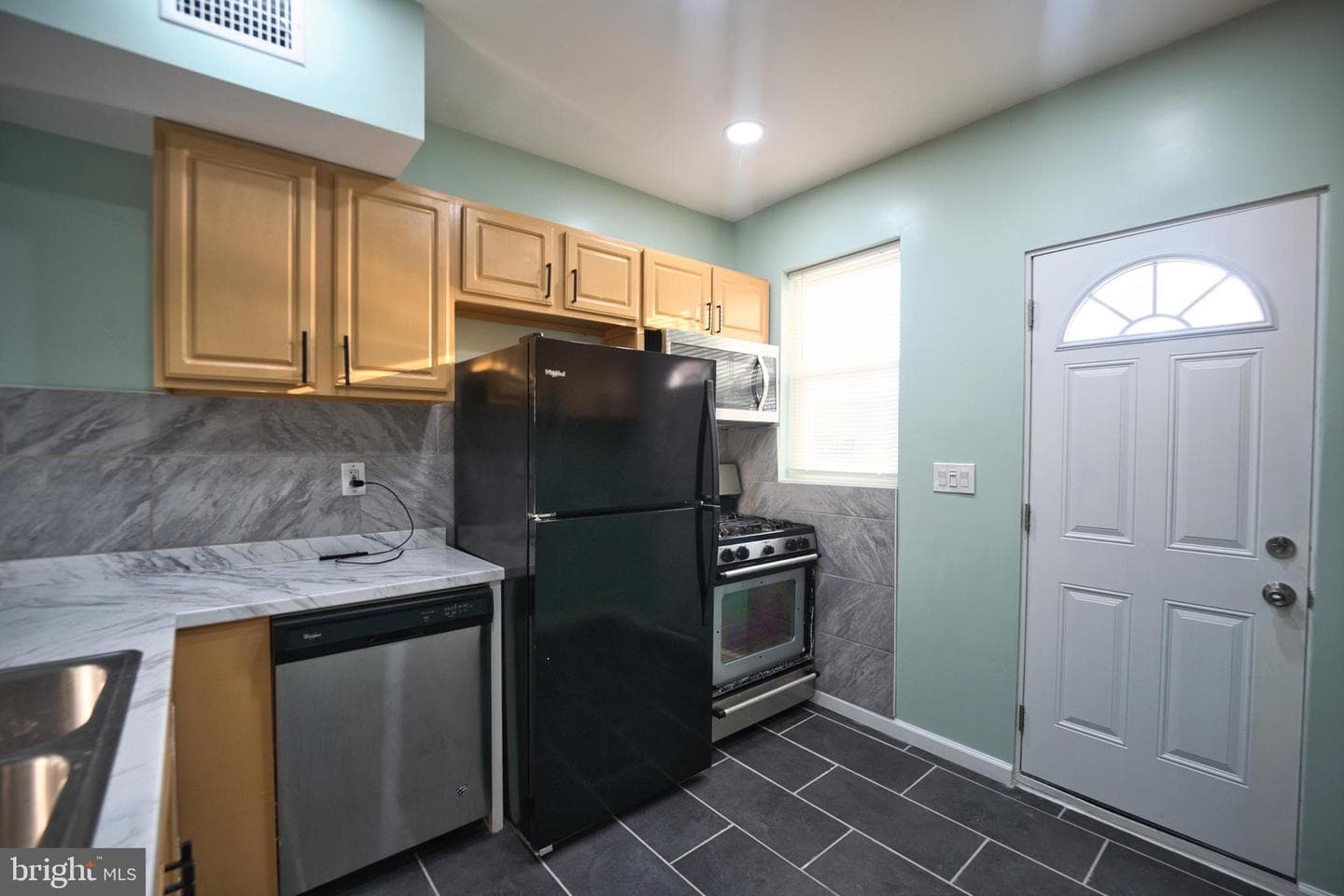114 Wheeler Avenue photo 8