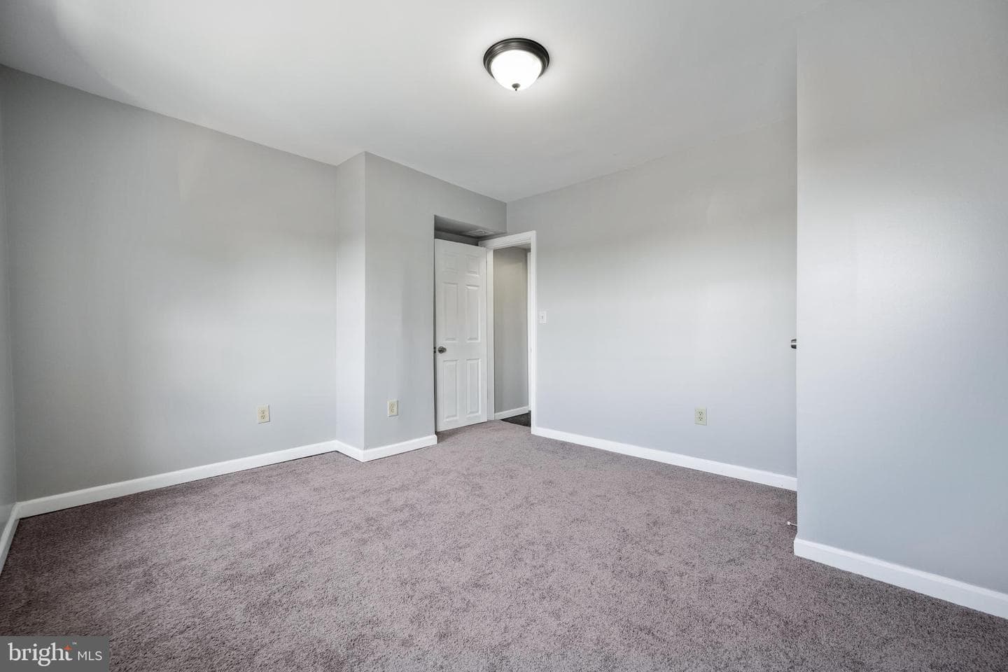 1028 W Cross Street photo 20