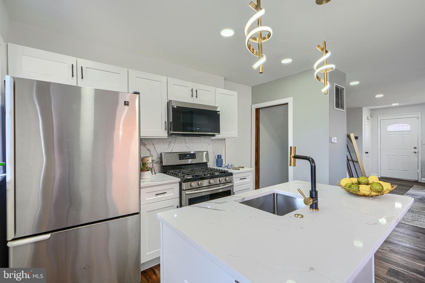 5327 Todd Avenue photo 13