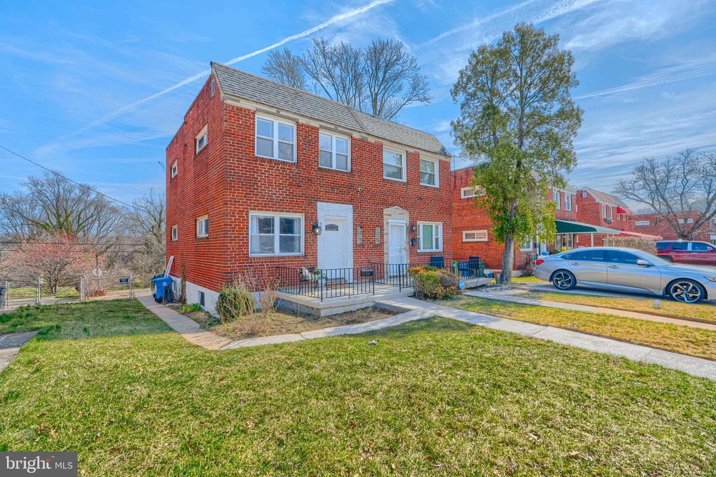 5327 Todd Avenue photo 2