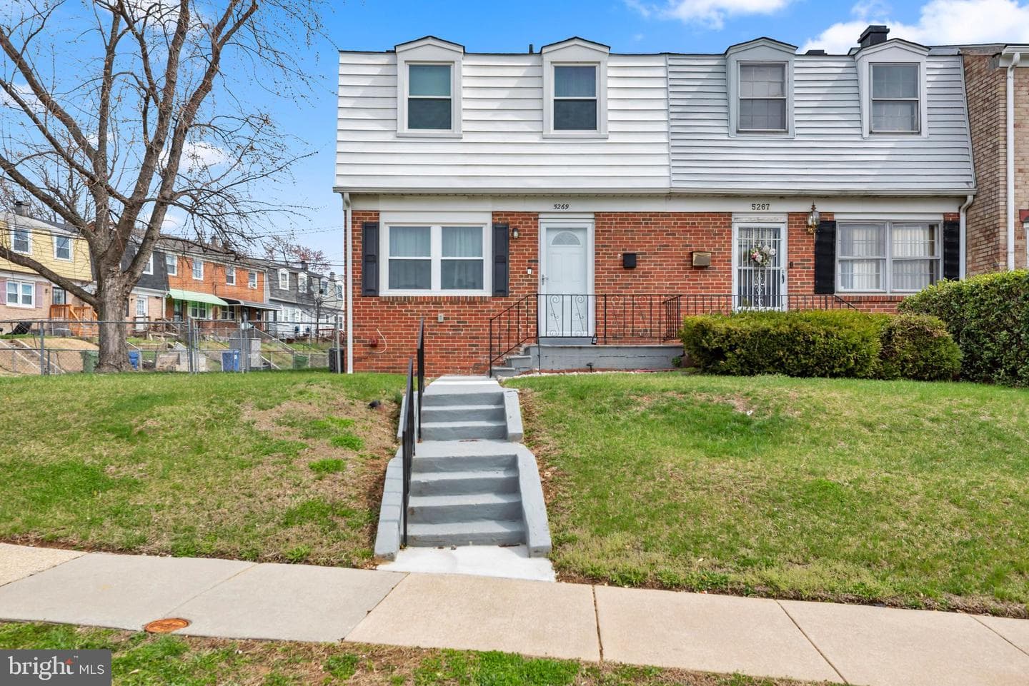 5269 Darien Road photo 2