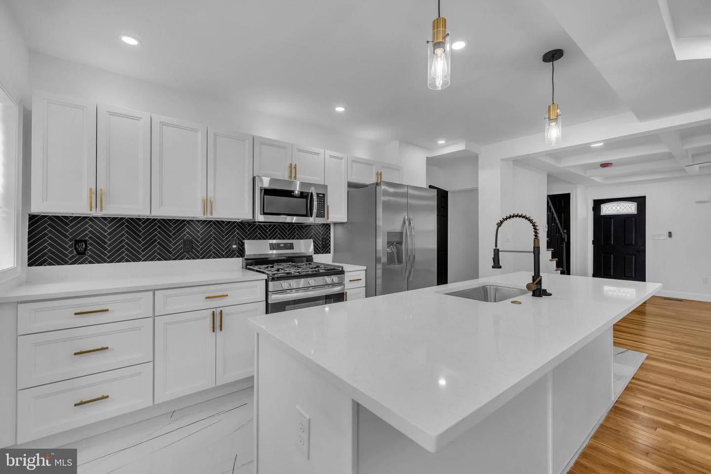 1537 Stonewood Road photo 11