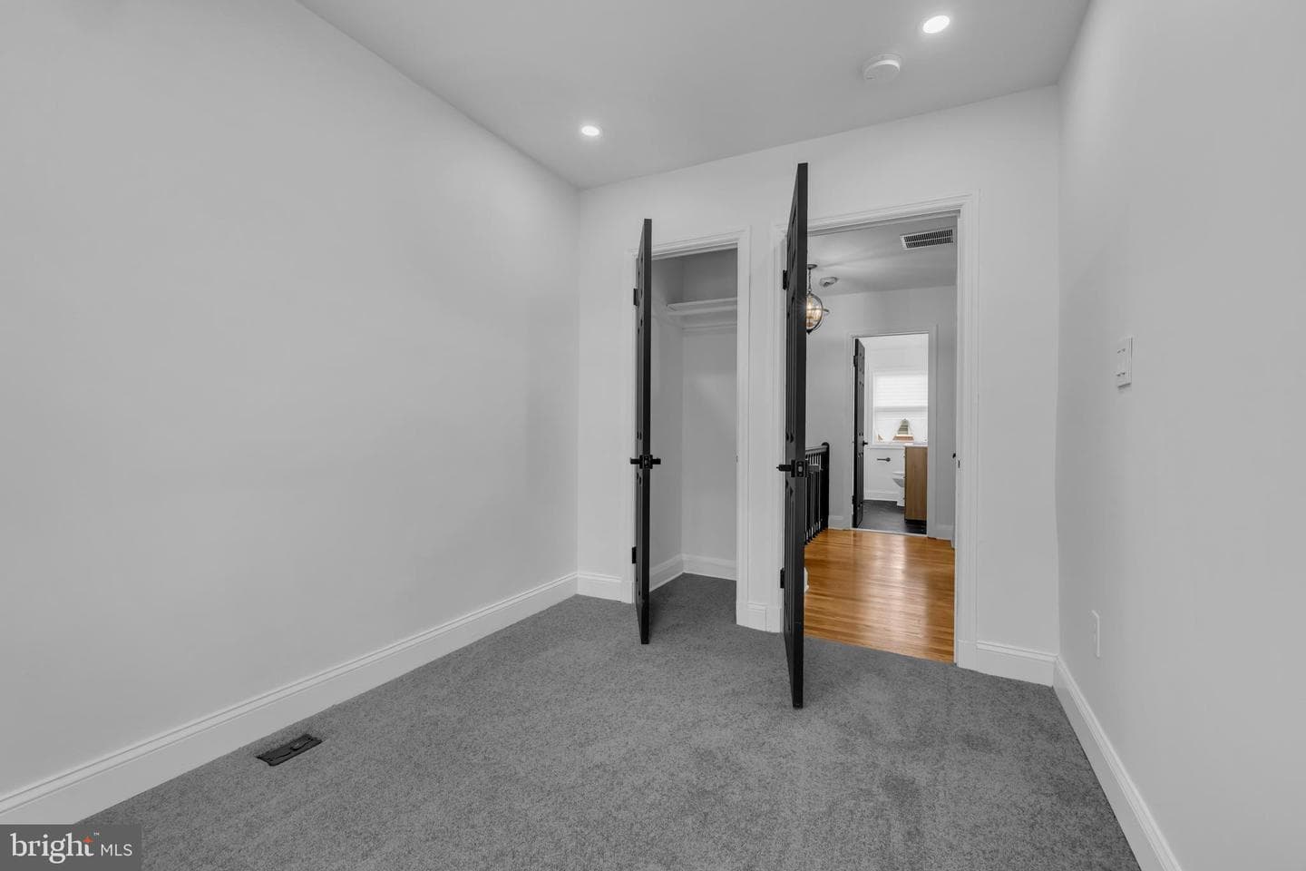 1537 Stonewood Road photo 21