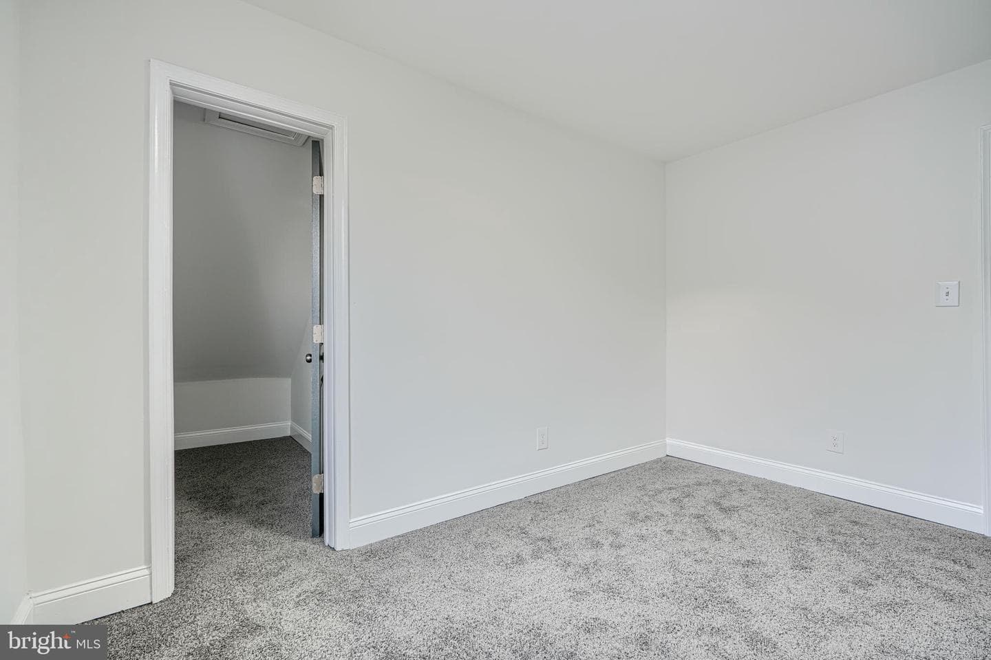 612 Woodbourne Avenue photo 24