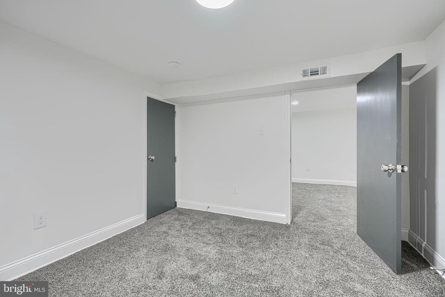 612 Woodbourne Avenue photo 34