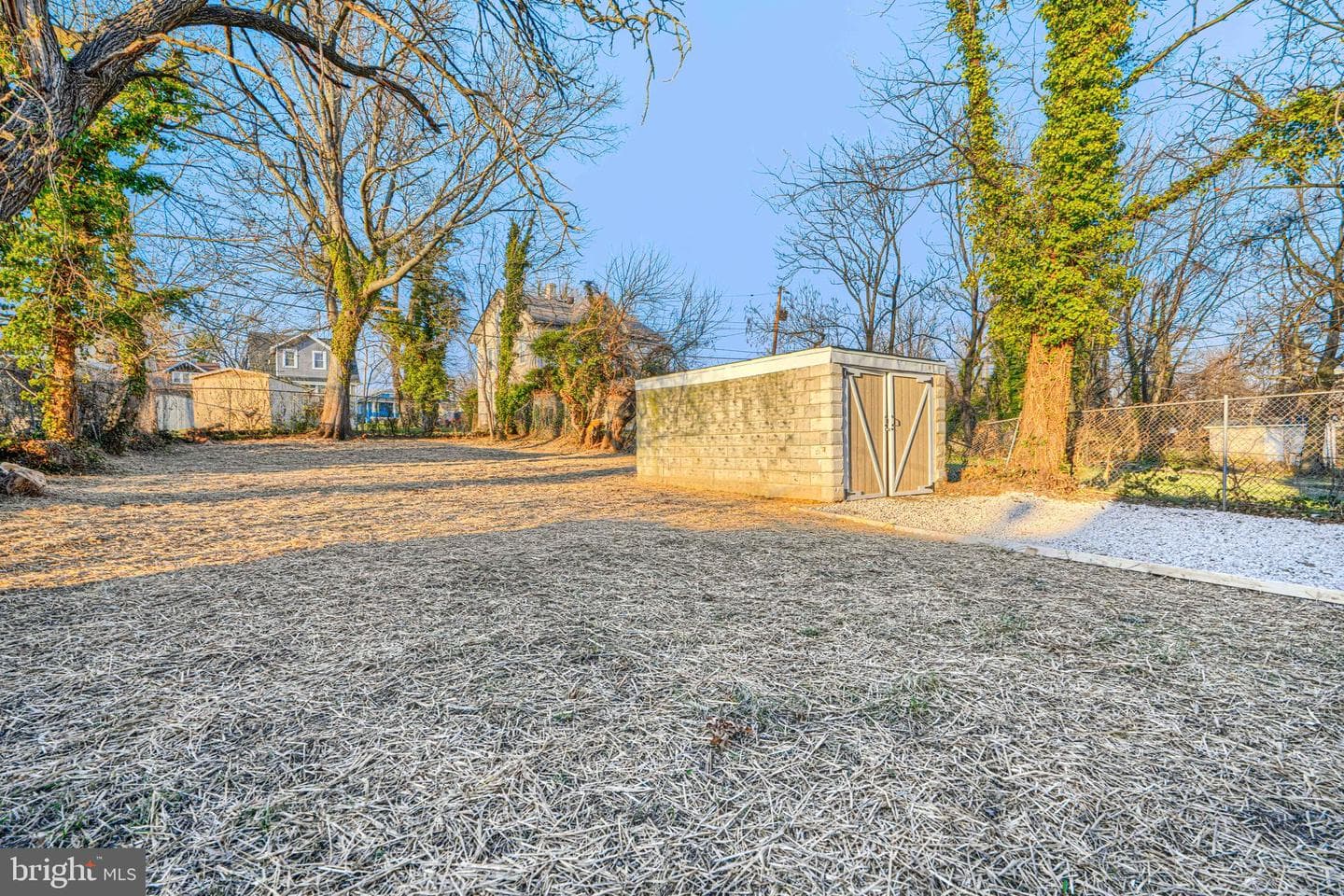 612 Woodbourne Avenue photo 47