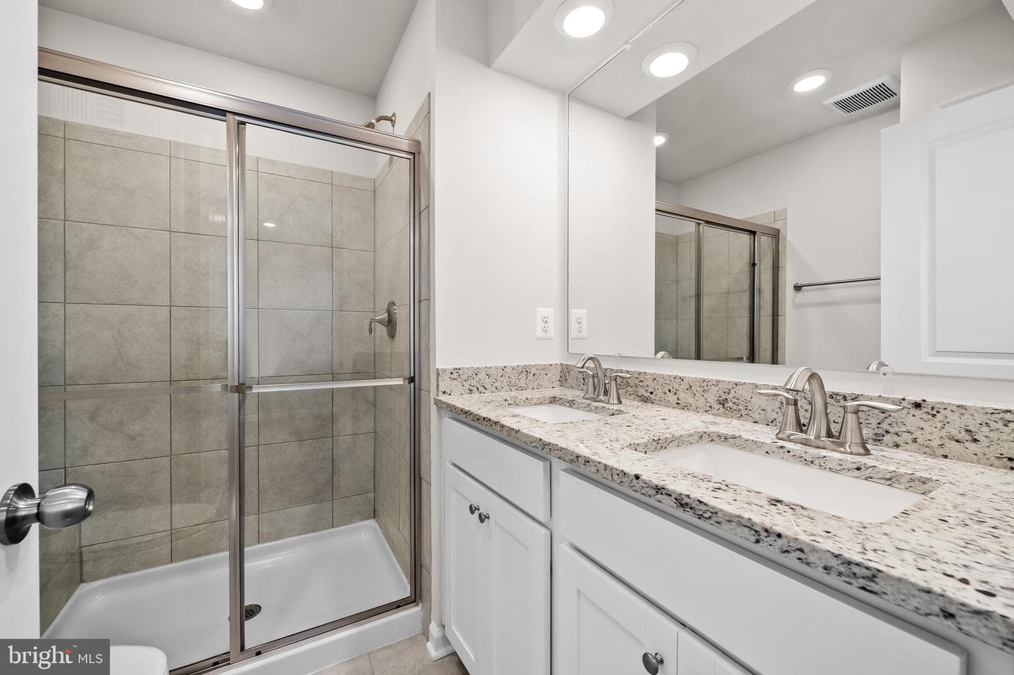 657 Mozart Way photo 11