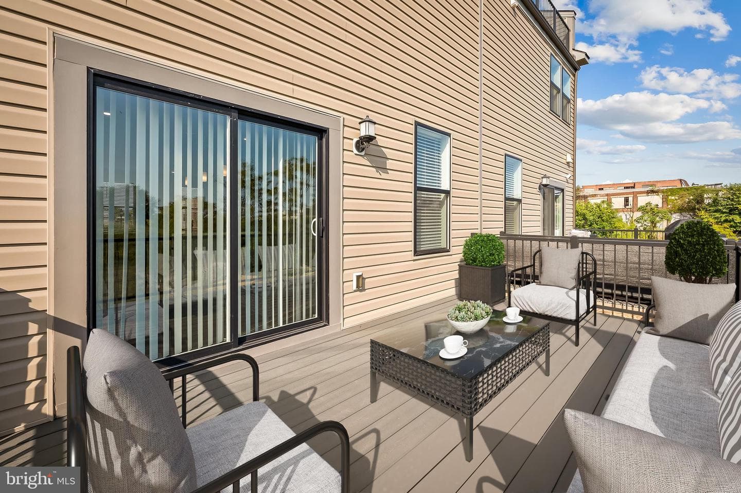 657 Mozart Way photo 8