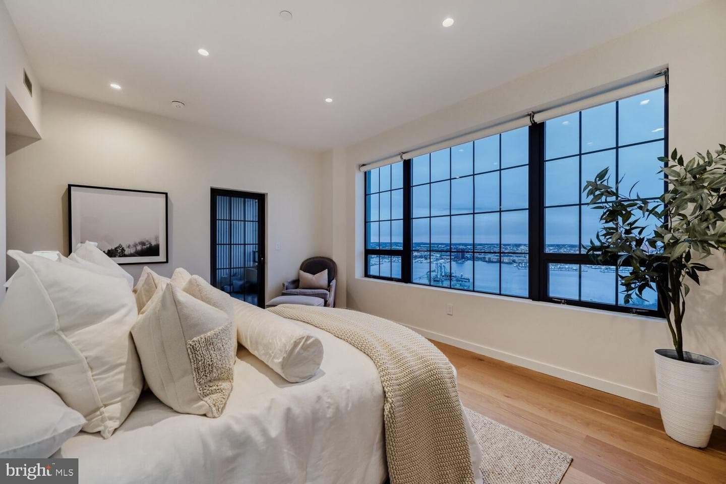 1200 Steuart Street #1811 photo 21