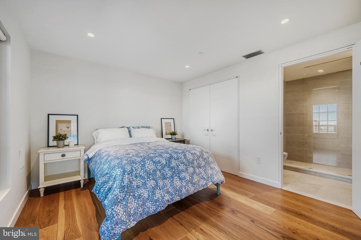 1200 Steuart Street #1811 photo 25
