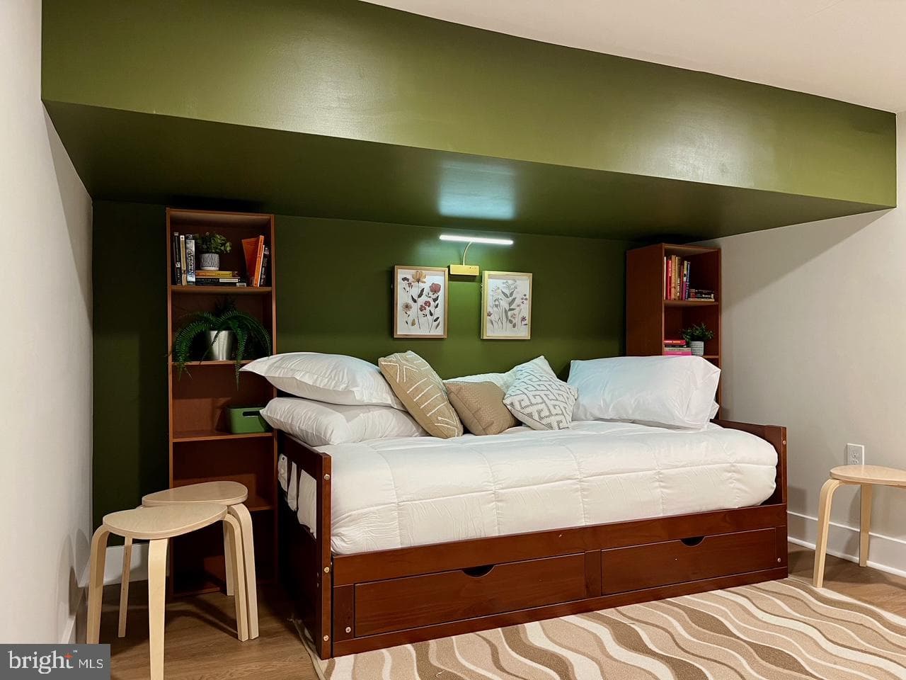 129 N Rose Street photo 22