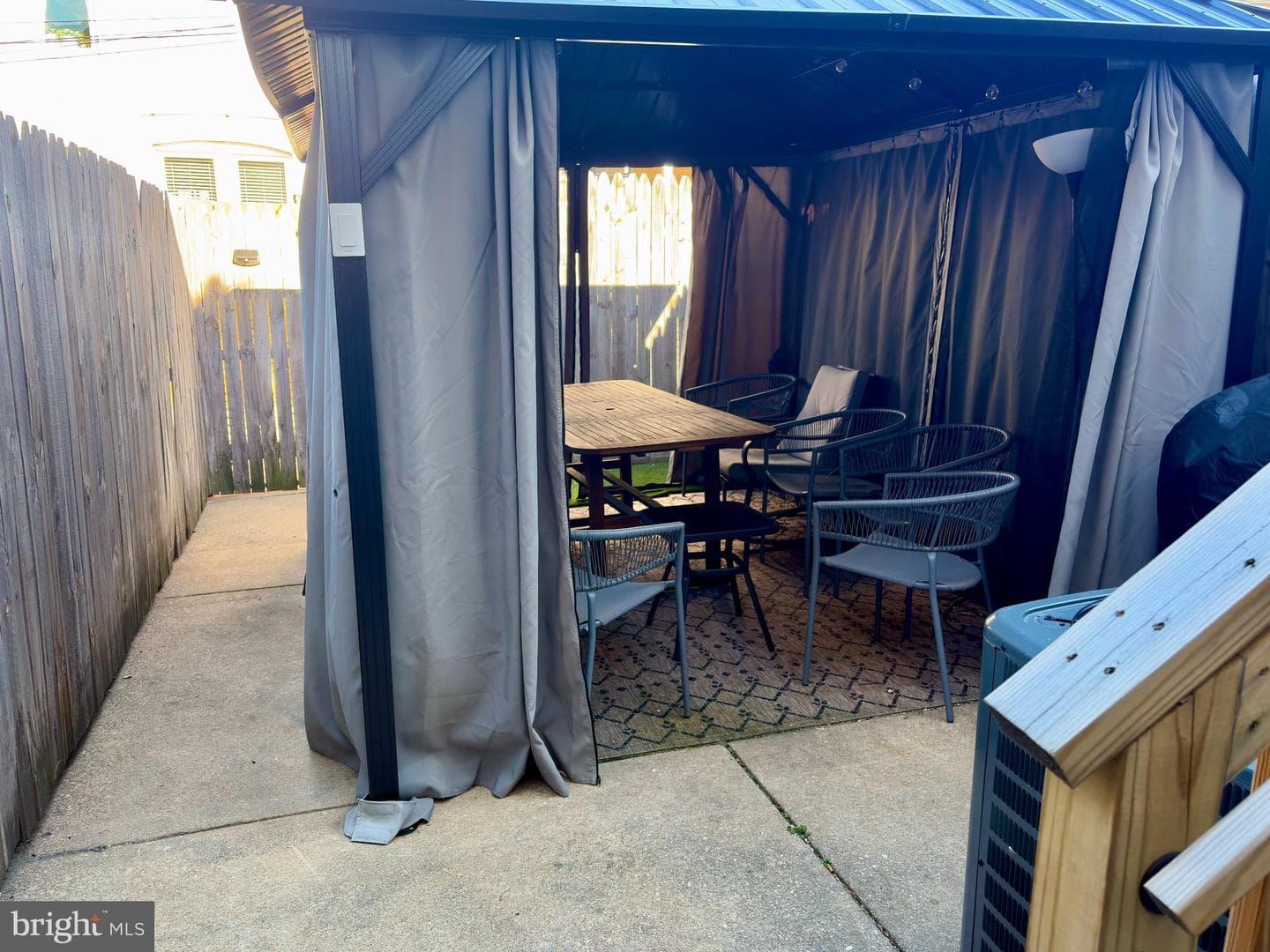 129 N Rose Street photo 24