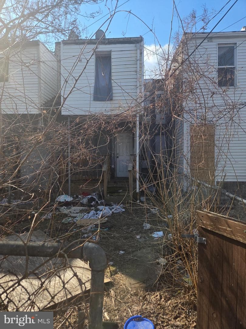 305 S Pulaski Street photo 11