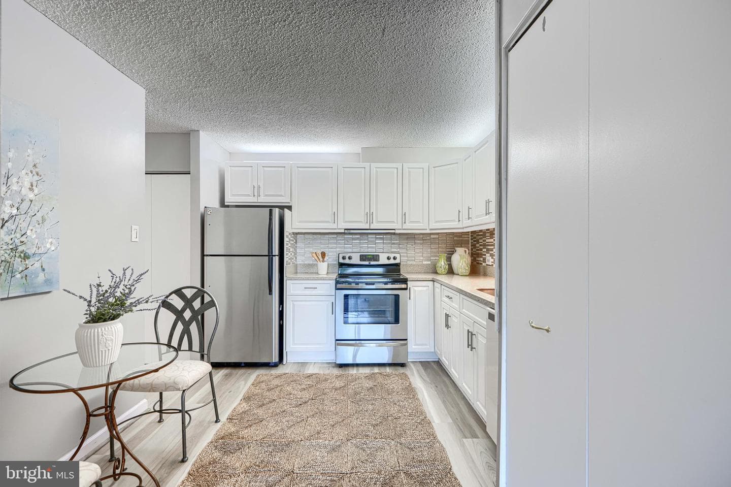 4100 N Charles Street #412 photo 10