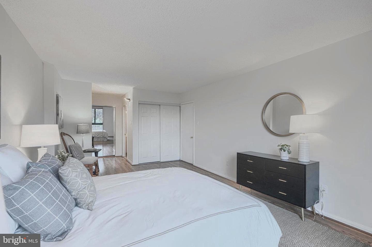 4100 N Charles Street #412 photo 29