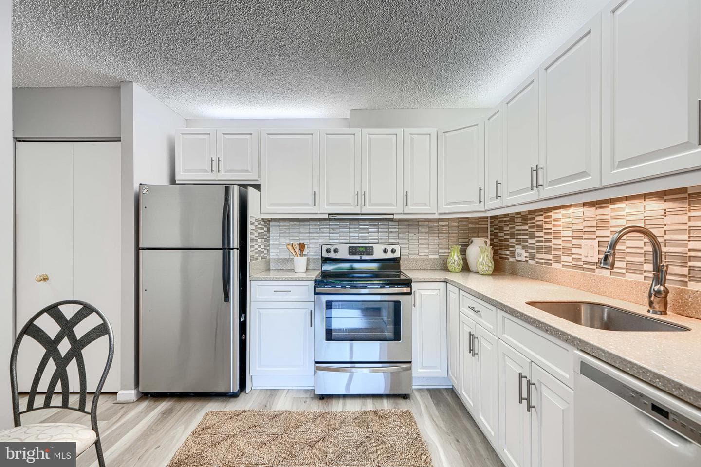 4100 N Charles Street #412 photo 4