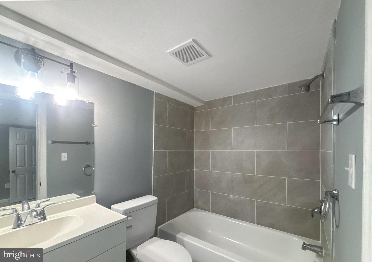 1341 Cambria Street photo 11