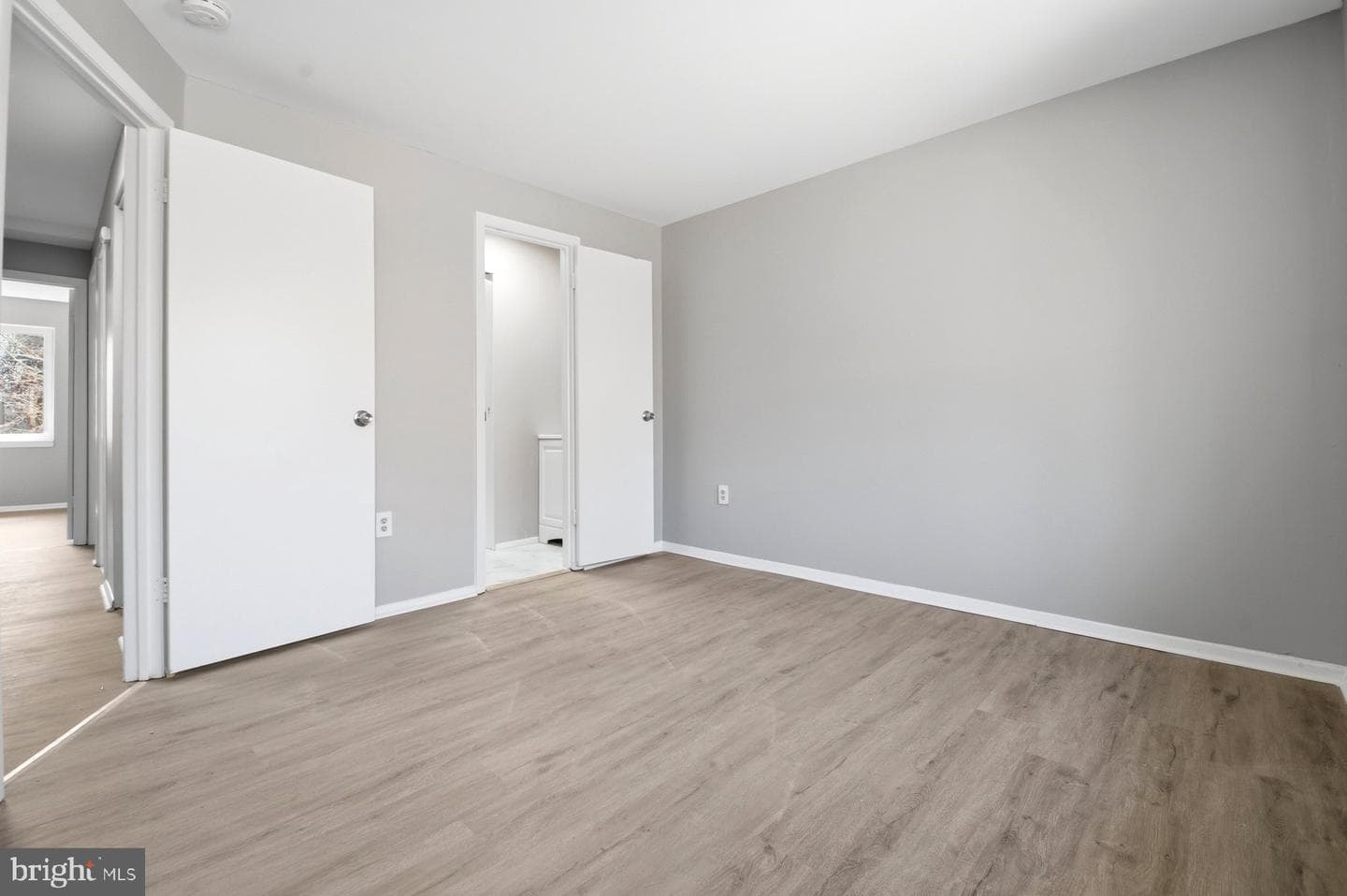 4626 Frederick Avenue photo 21