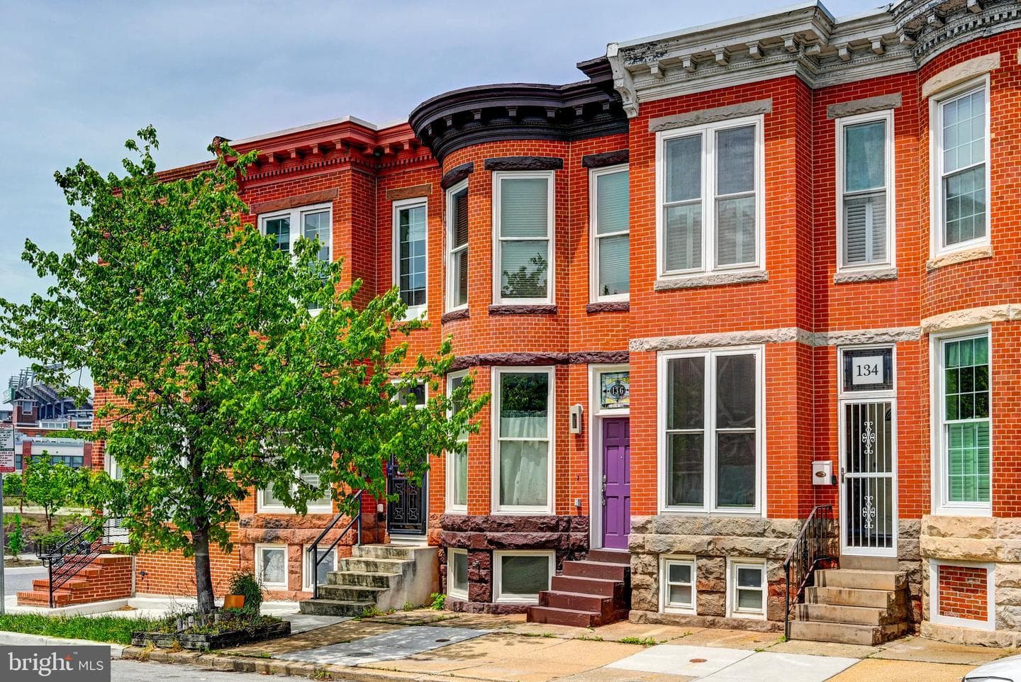 136 W Ostend Street photo 1