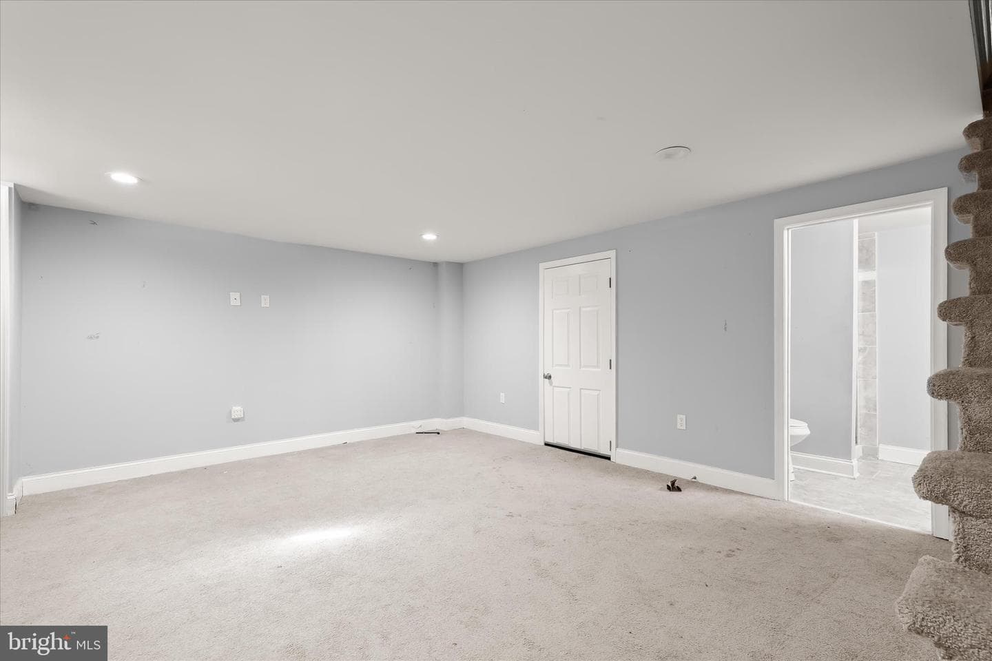 1504 N Linwood Avenue photo 22