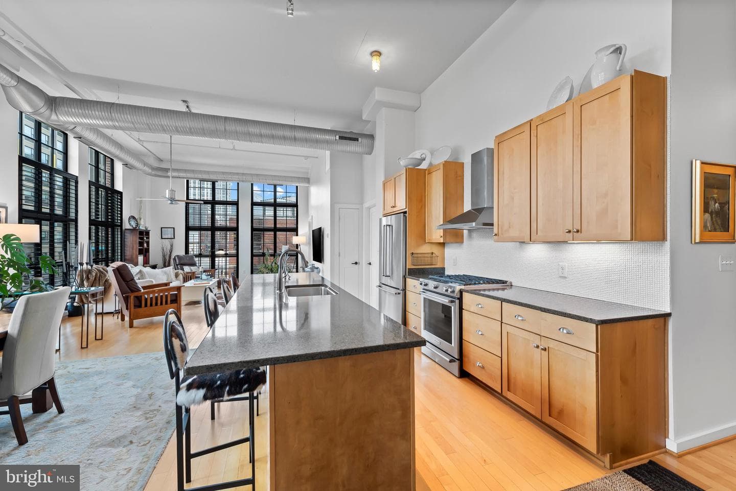 1220 Bank Street #204 photo 4