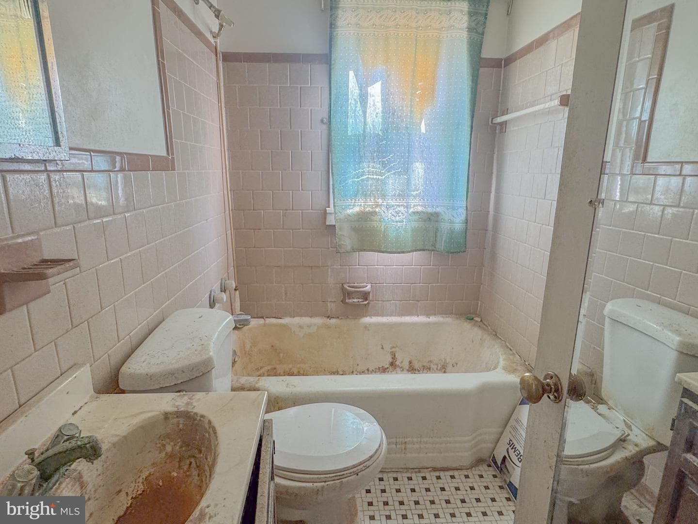 4735 Homesdale Avenue photo 10