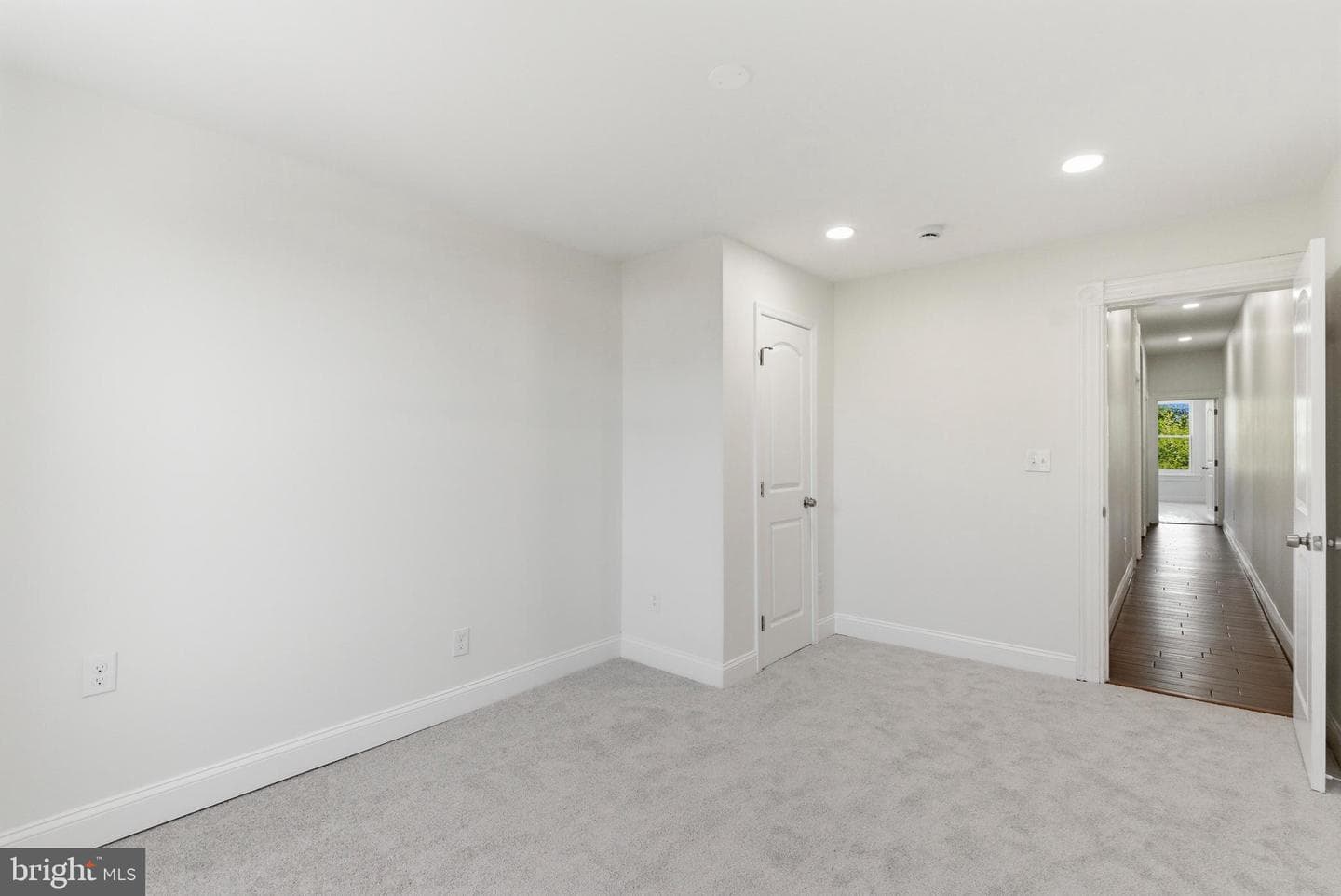 1526 Mcculloh Street photo 35