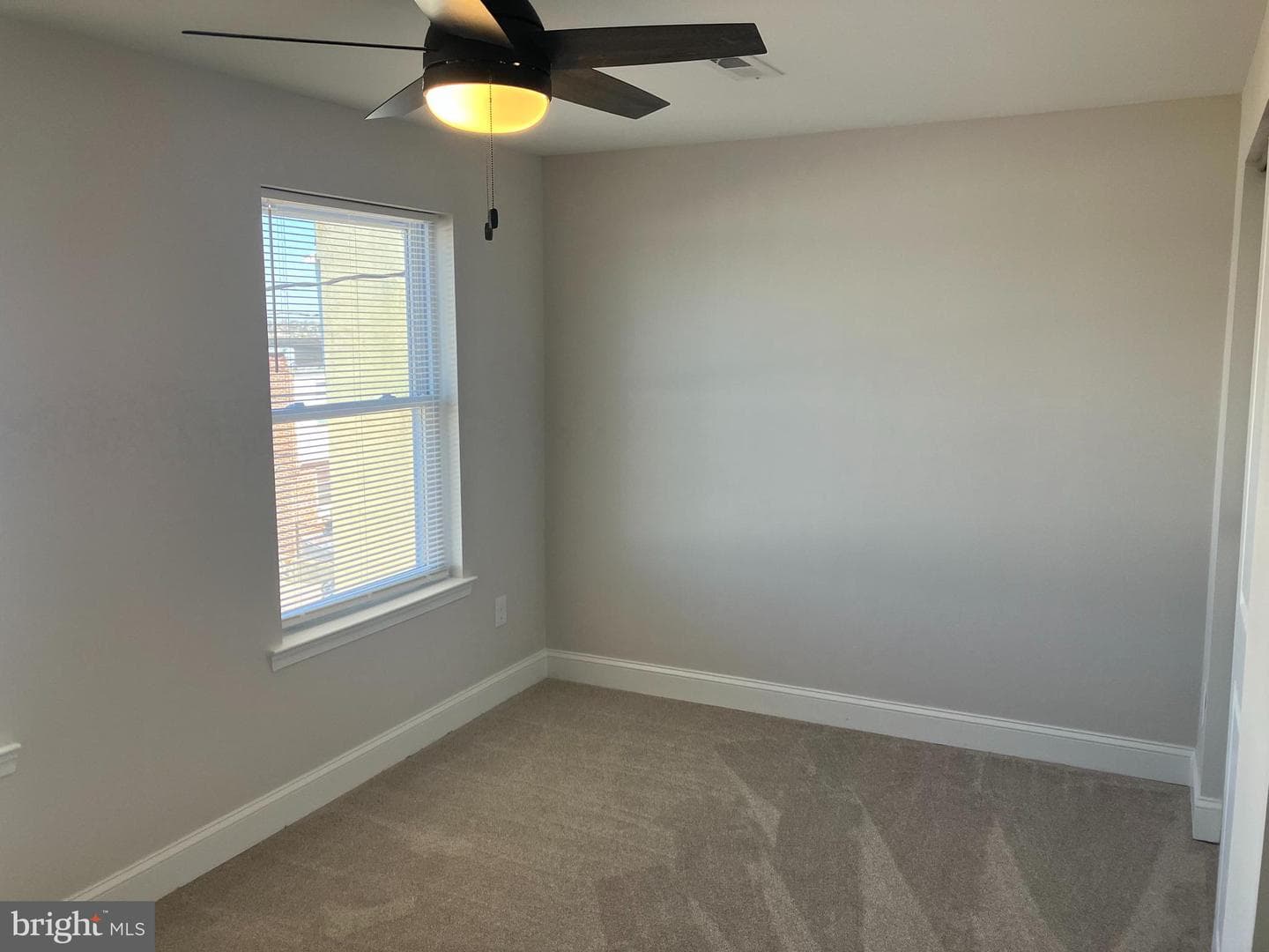 3338 Elmora Avenue photo 10