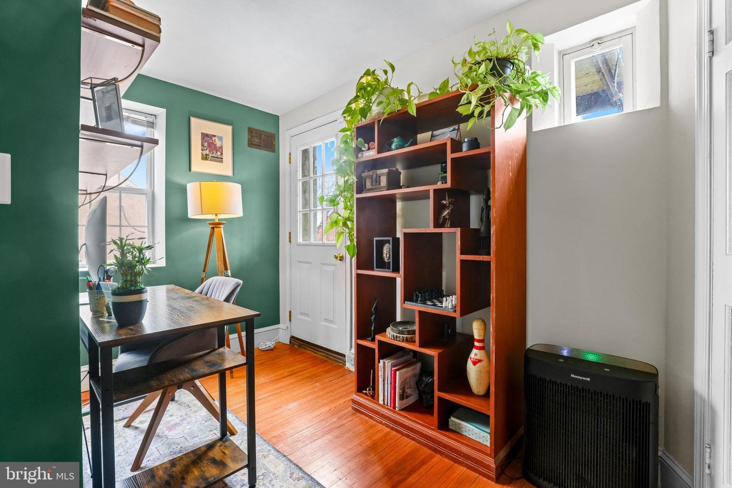 1811 Gough Street photo 14