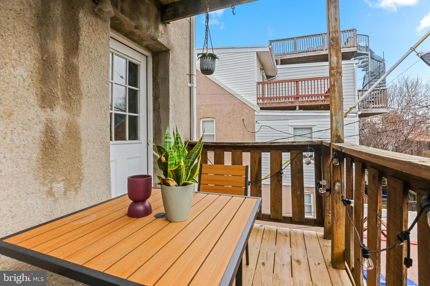 1811 Gough Street photo 18
