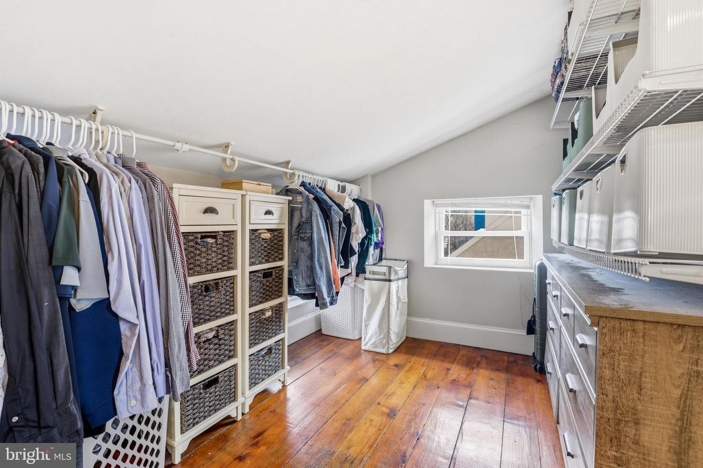 1811 Gough Street photo 23