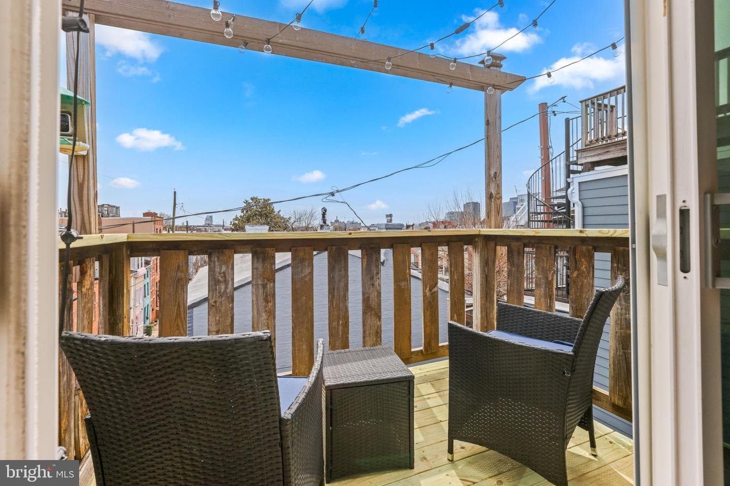 1811 Gough Street photo 27