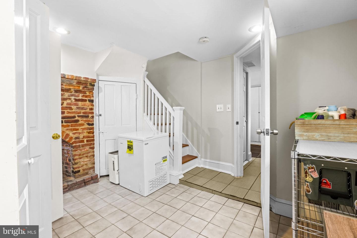 1811 Gough Street photo 30