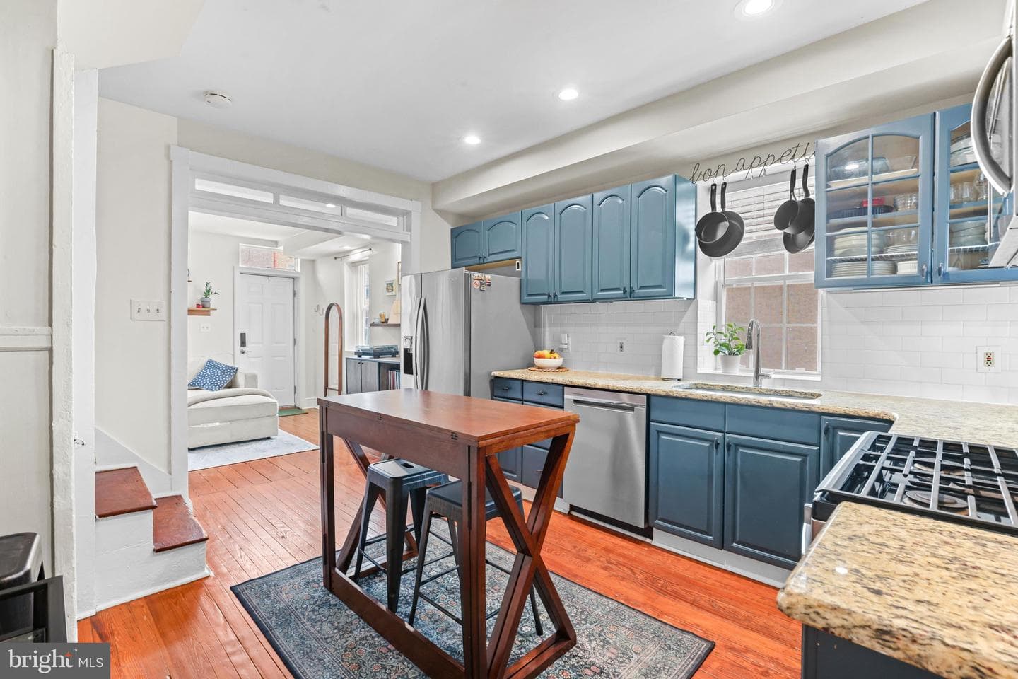 1811 Gough Street photo 8