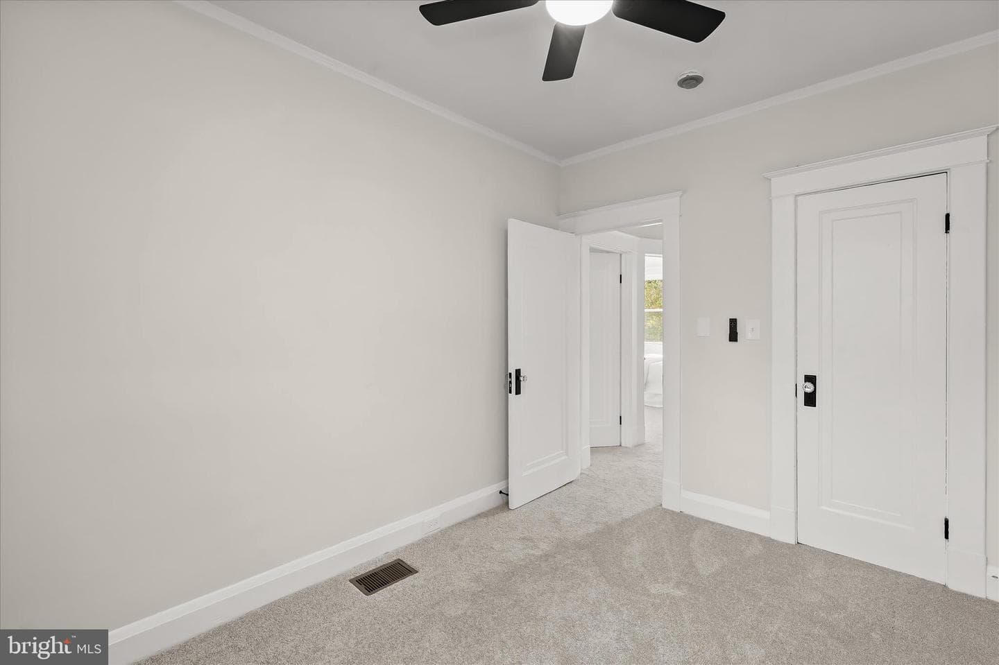 614 Stamford Road photo 28