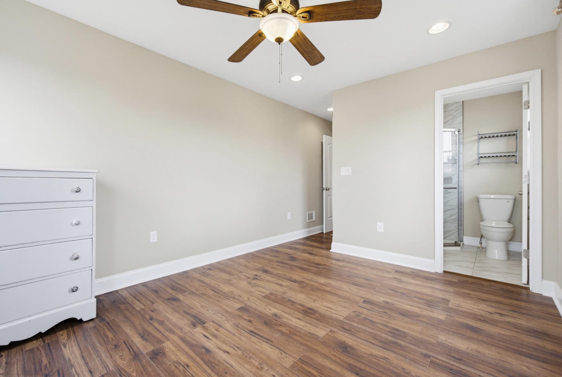 1429 Olive Street photo 16
