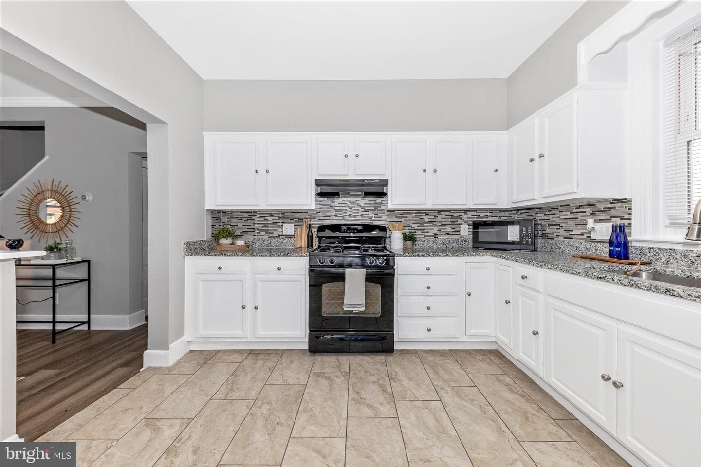 2905 Goodwood Road photo 17