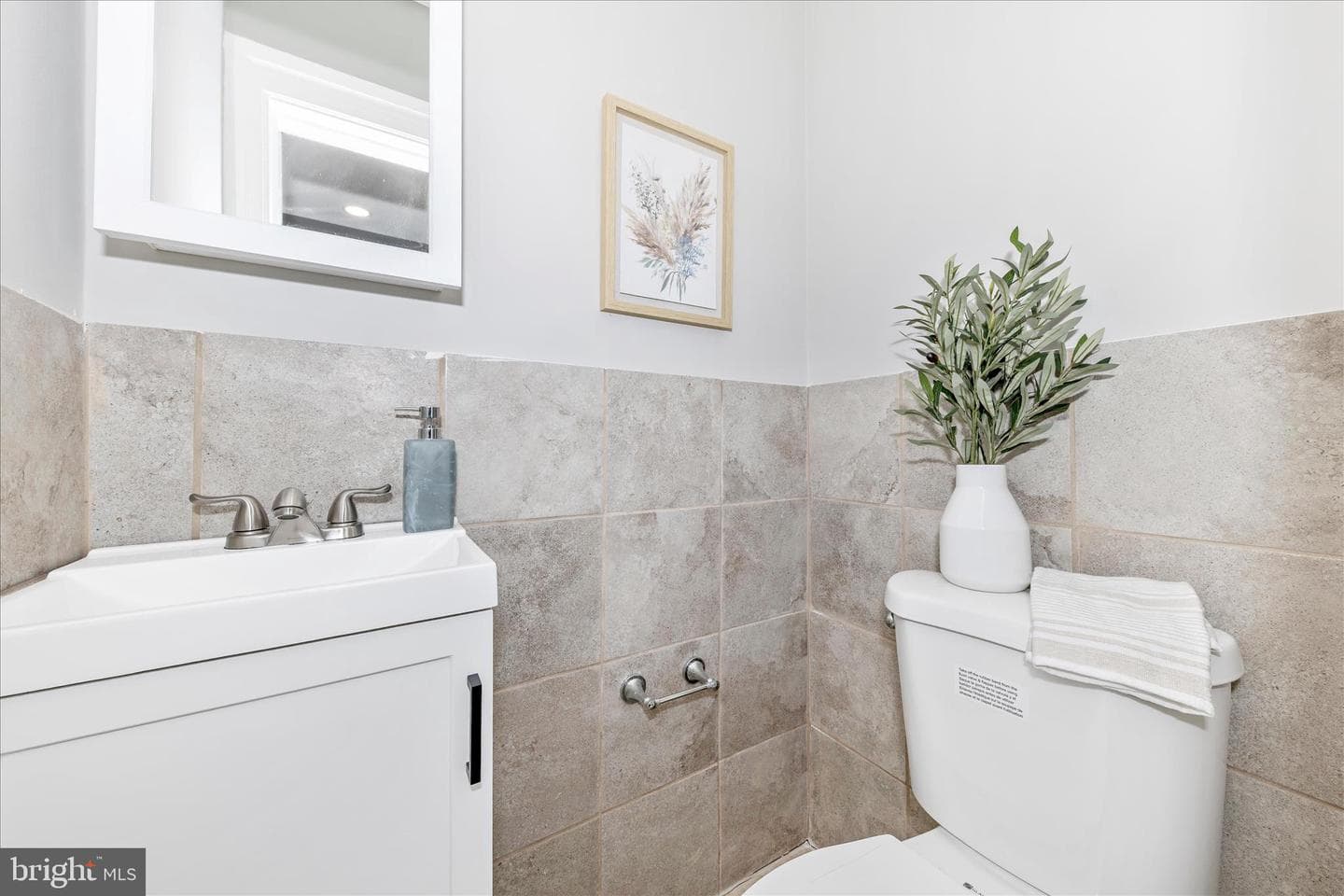 2905 Goodwood Road photo 18