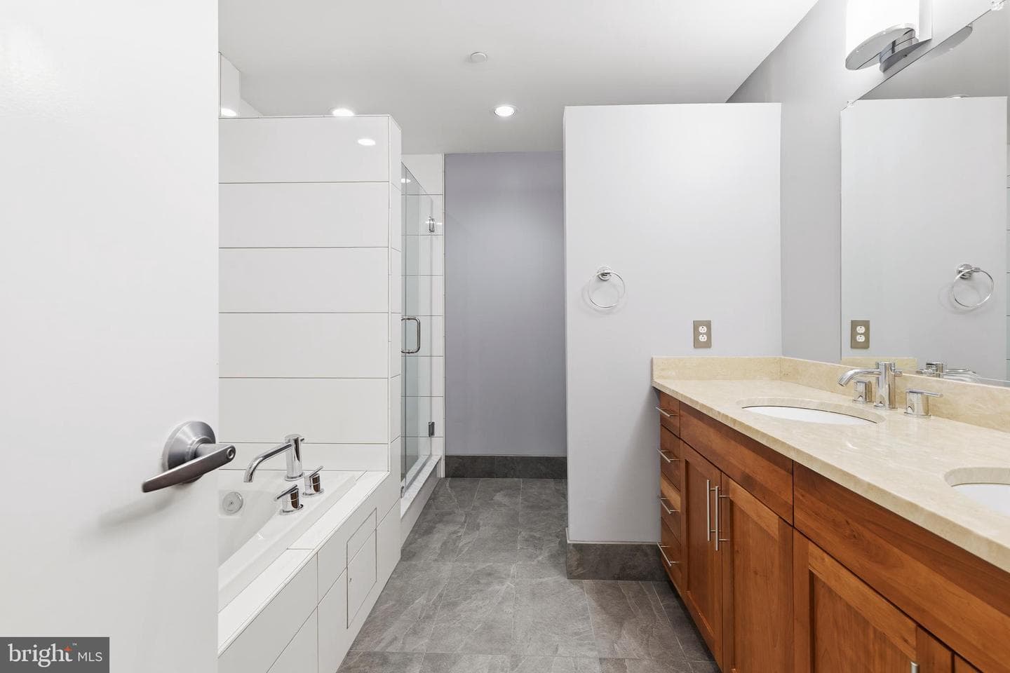1200 Steuart Street #1035 photo 49