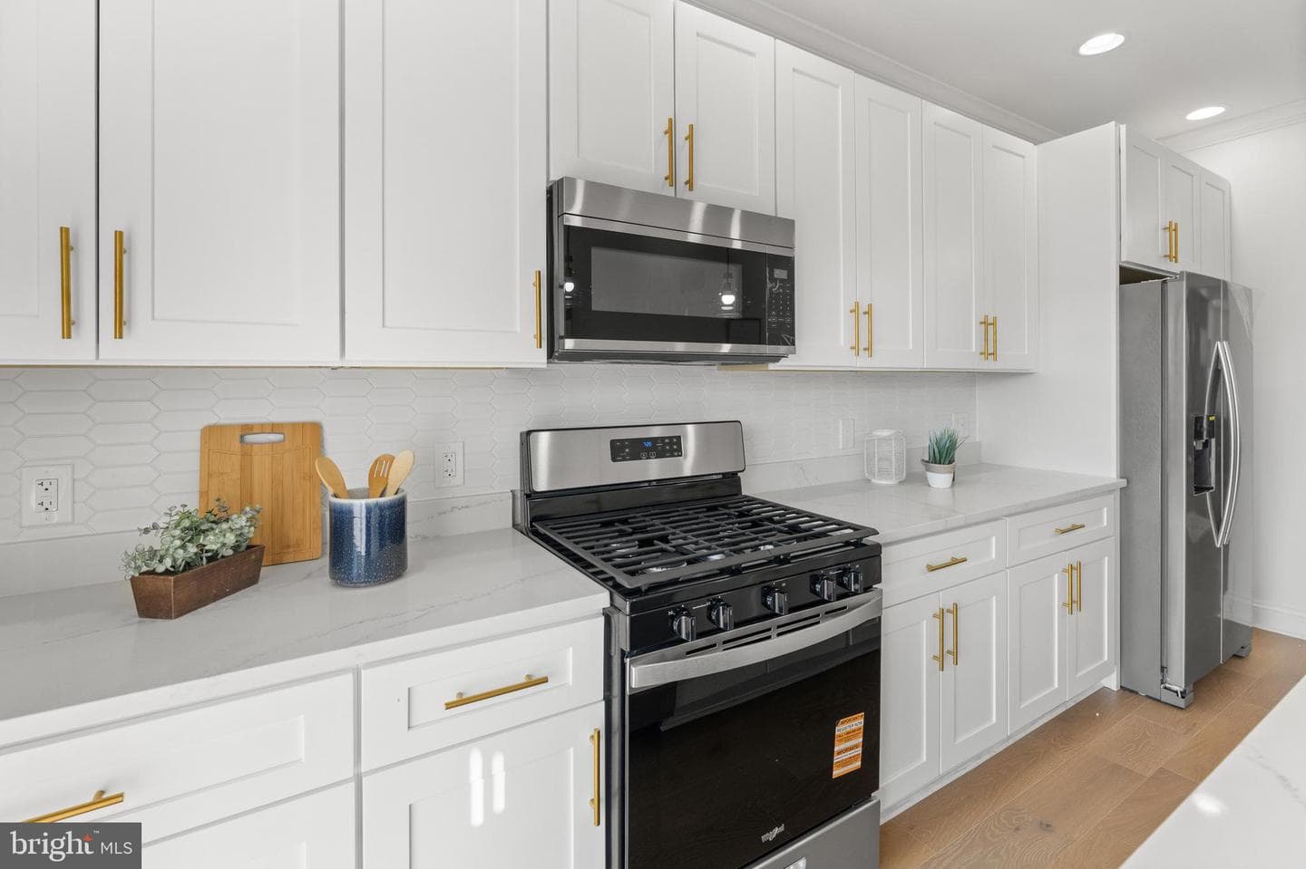 1631 E Oliver Street photo 10