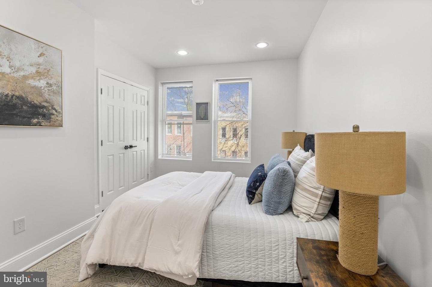 1631 E Oliver Street photo 19