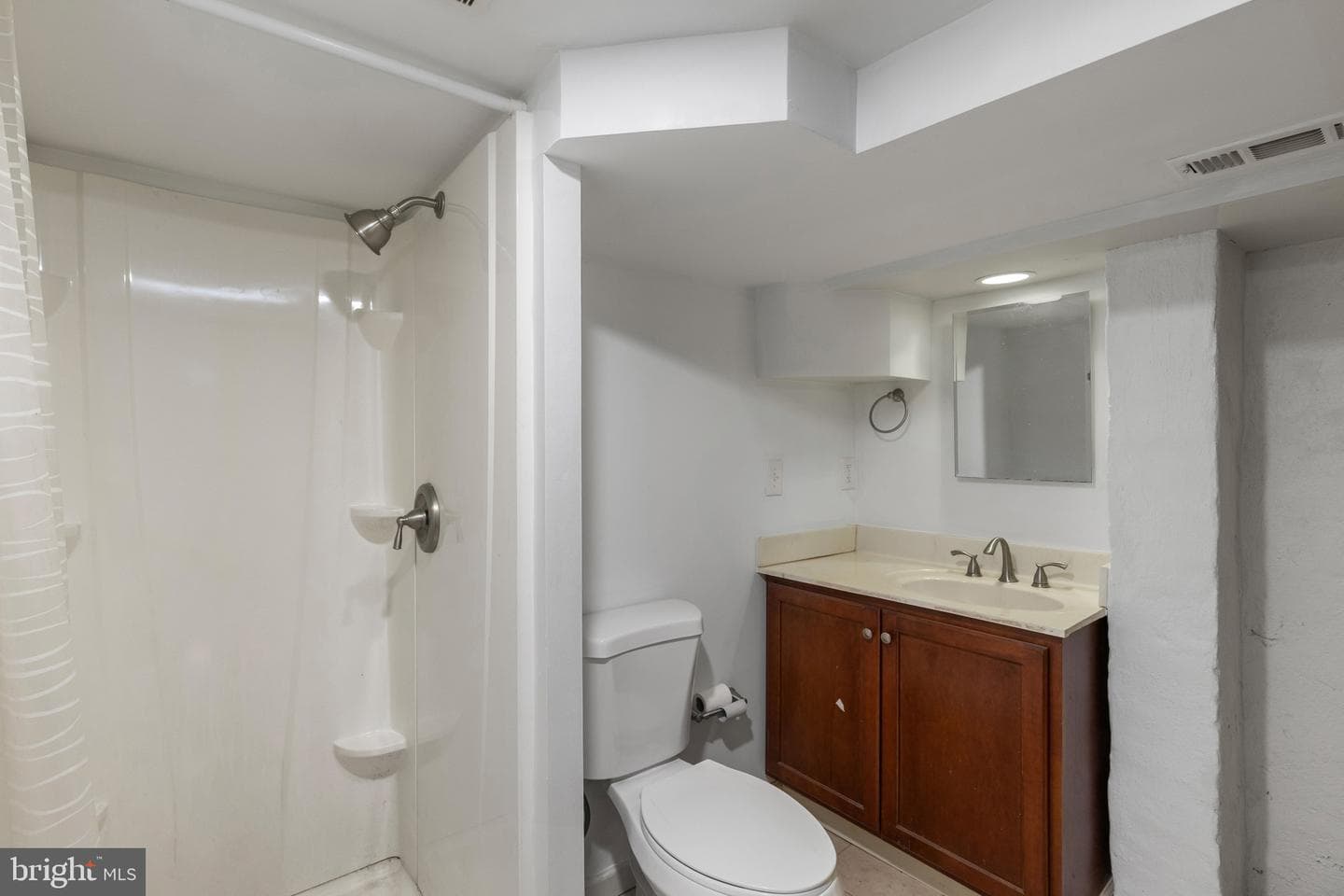 119 Poppleton Street S photo 14
