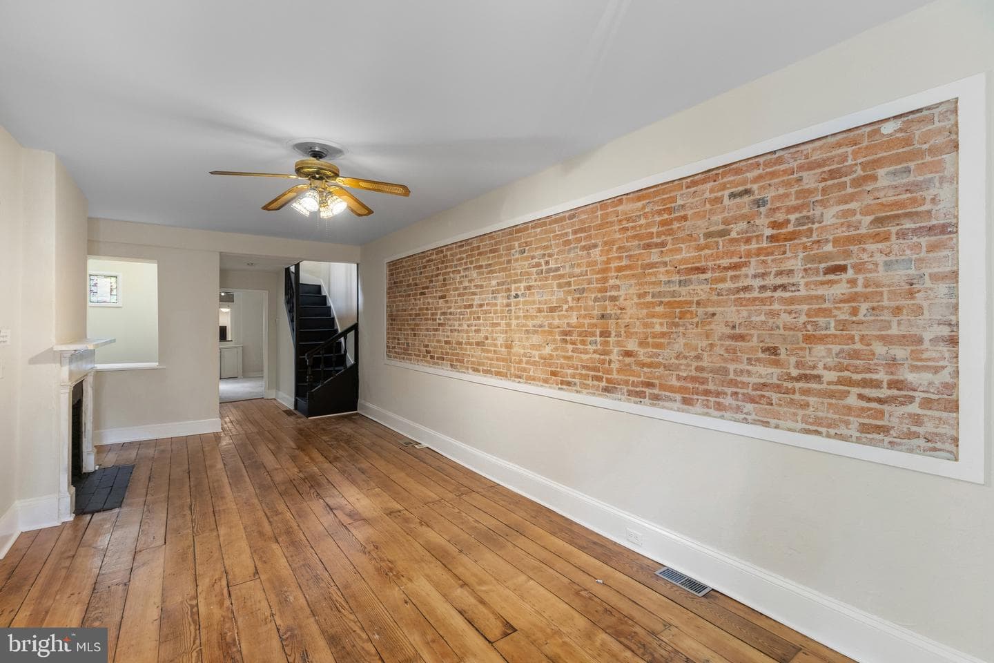 119 Poppleton Street S photo 5