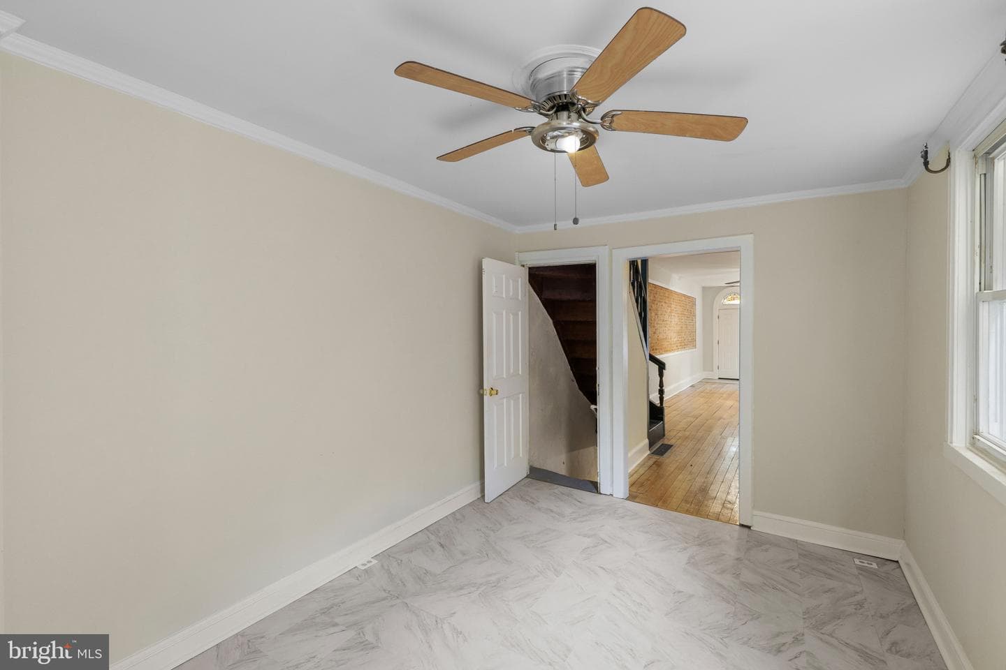 119 Poppleton Street S photo 9