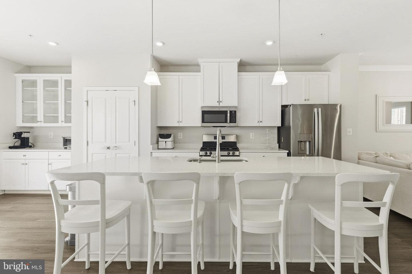 1511 Lowman Street photo 3