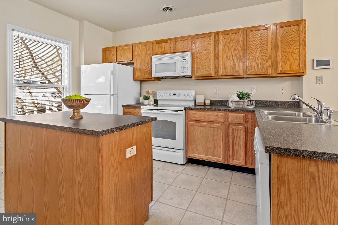 512 Saint Mary Street photo 10