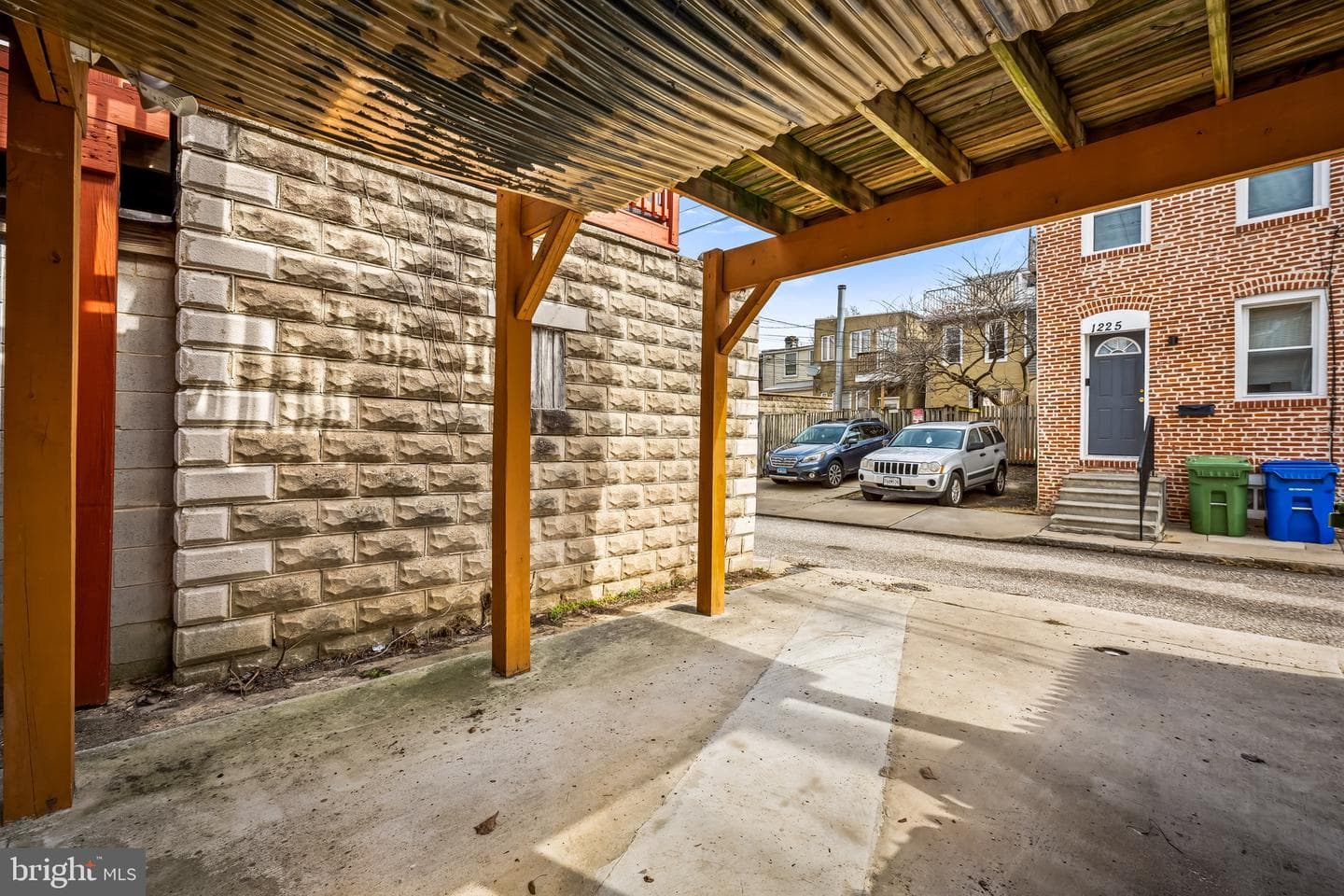 1221 William Street photo 19