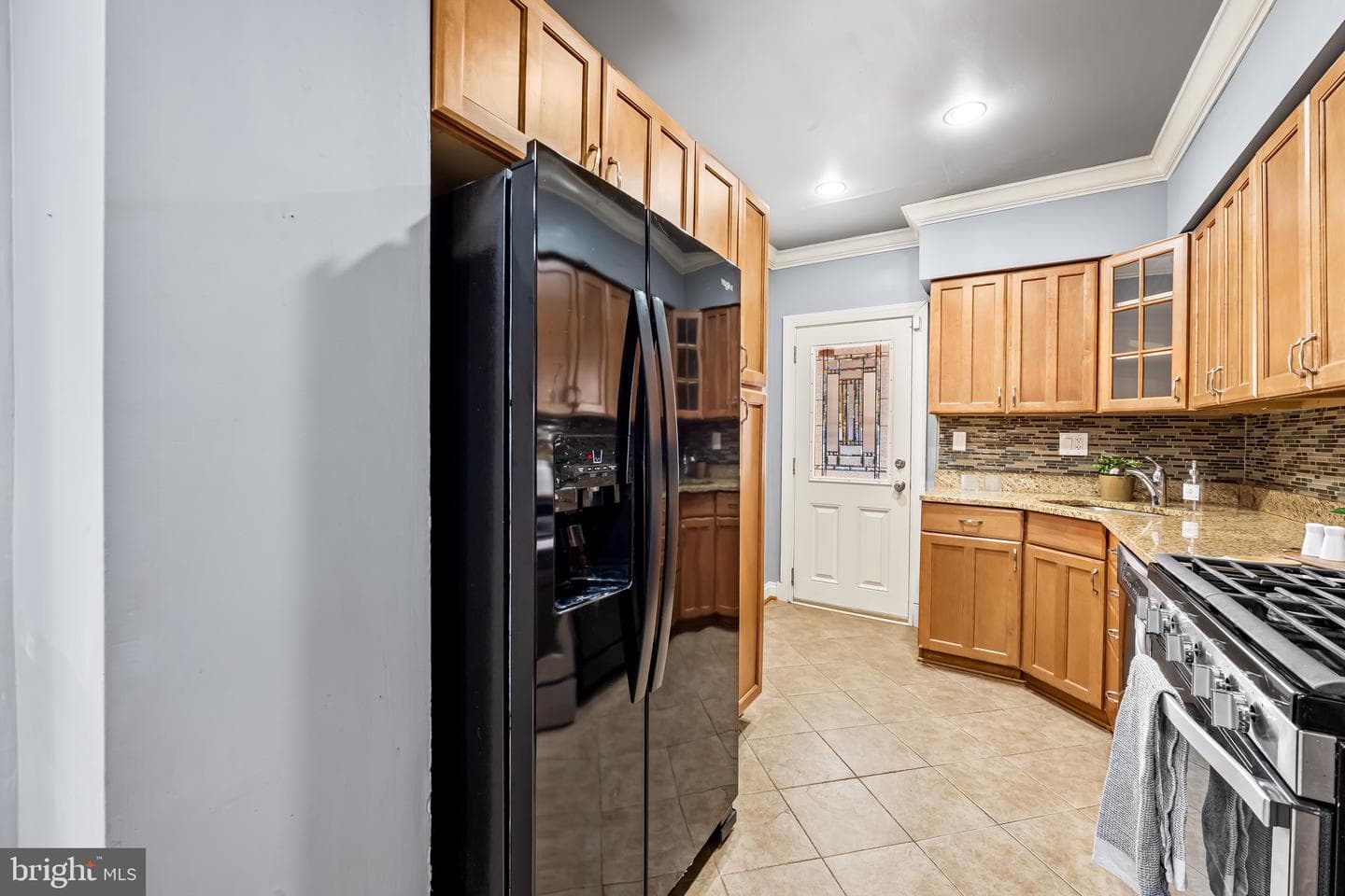 1221 William Street photo 9